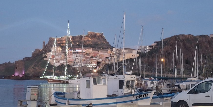 Castelsardo, il mare dimenticato: la lenta scomparsa dei pescatori dietro la vetrina del turismo